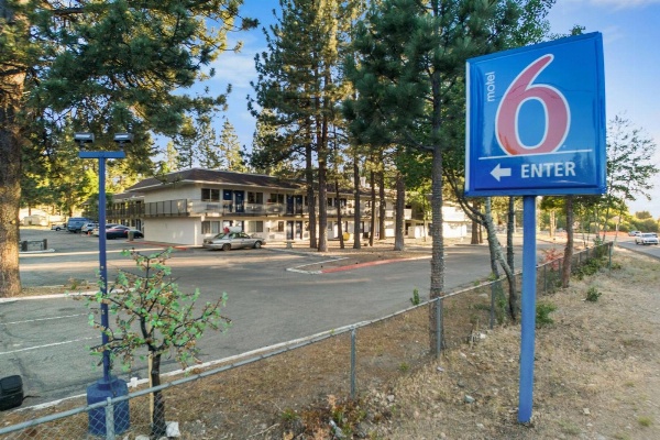 Motel 6 Big Bear image 1