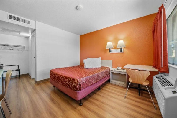 Motel 6 Big Bear image 14